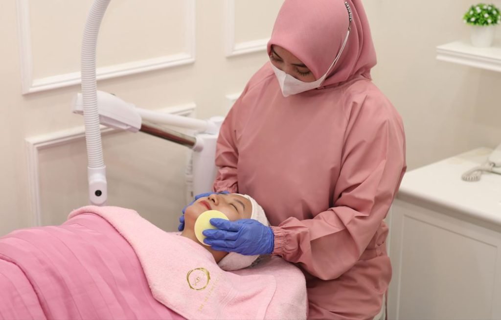 KLT Aesthetic Clinic Haijatim4 KLT Aesthetic Clinic Treatment Facial