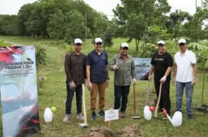 Jasa Raharja Tanam Pohon