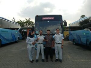 Stiker Keselamatan Armada Bus