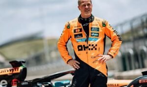 Brad Pitt F1 McLaren Haijatim Brad Pitt McLaren