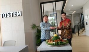 Totem Showroom Haijatim TOSTEM Showroom Surabaya