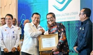 DLU Operator Terbaik Haijatim Dharma Lautan Utama (DLU) Operator Penyeberangan Terbaik