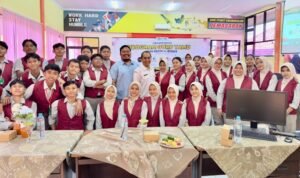 SMKN 4 Jember Siswa Literasi AI Kuliah Tamu Haijatim SMKN 4 Jember Literasi AI Kuliah Tamu