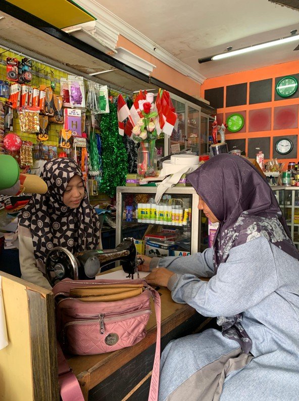 STIESIA Surabaya Pembukuan Sederhana UMKM Kutisari