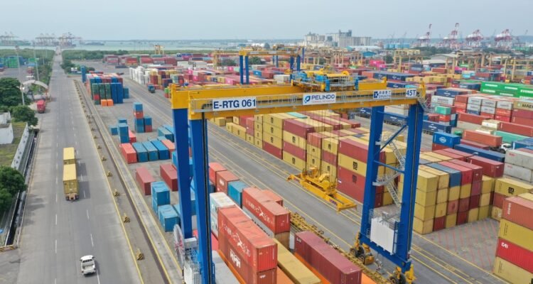 Arus Peti Kemas TPS Februari Tumbuh