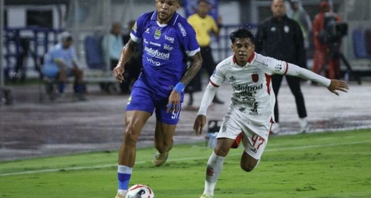 Hattrick Persib Bandung