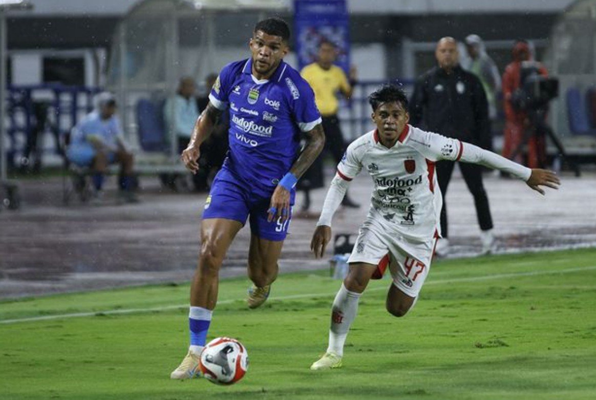 Hattrick Persib Bandung