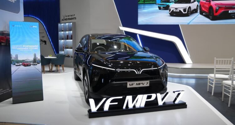 VinFast VF MPV 7 IIMS Surabaya