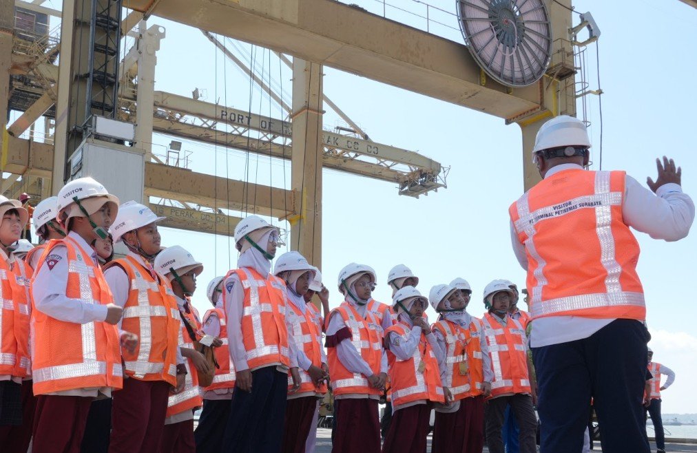 Pelindo BNN BPBD Surabaya Anak Kenal Pelabuhan 2026 Haijatim Pelindo TPS Portground Anak-Anak