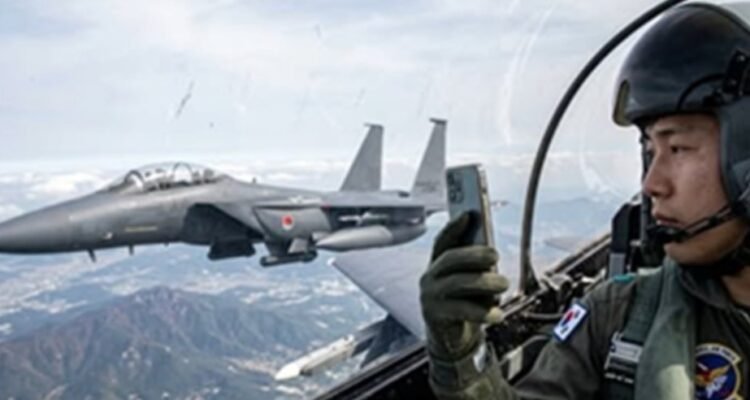 Pilot Pesawat Tempur Selfie