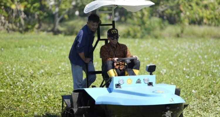 Traktor Listrik ITS