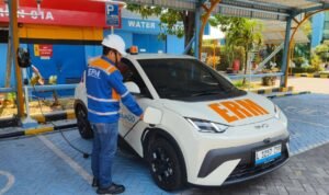 TPS Konversi 25 Unit Kendaraan Listrik