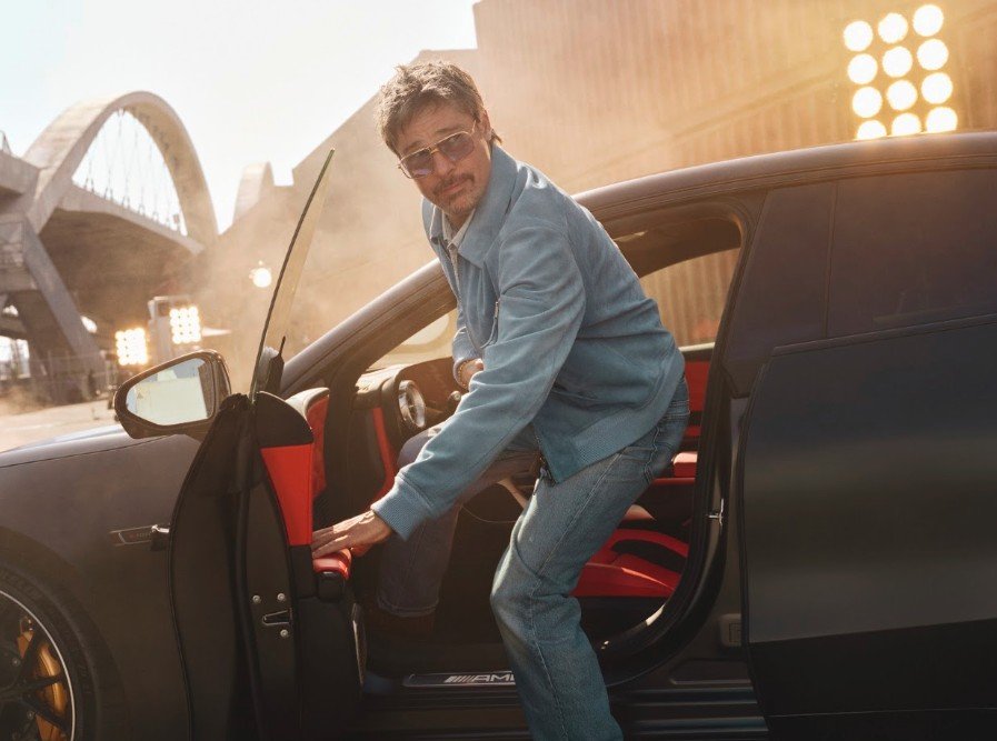 Mercedes-AMG Tunjuk Brad Pitt Jadi Bintang Kampanye